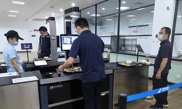 人臉識(shí)別設(shè)備正在智慧食堂行業(yè)快速普及！