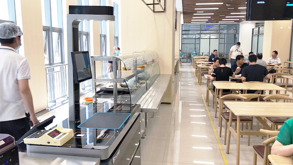 食堂刷卡消費(fèi)out了 ，智慧食堂刷臉結(jié)算臺(tái)降本提效